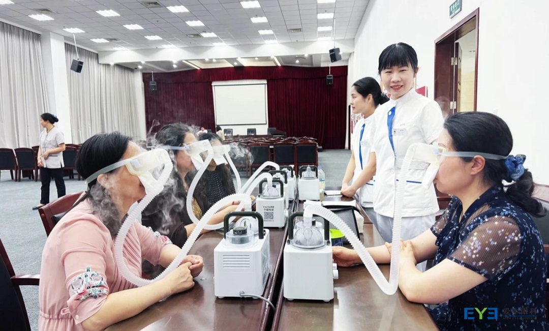 邀请参与者通过熏蒸治疗、自检表评估等沉浸式互动